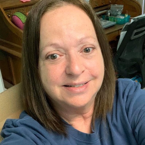 Mindy Kohn - Poshmark Profile Picture of Mindy Kohn (@mindy_kohn) on Poshmark