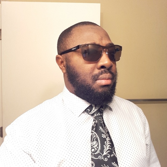 Profile Picture of Thelius Philias (@thobby6) on Poshmark