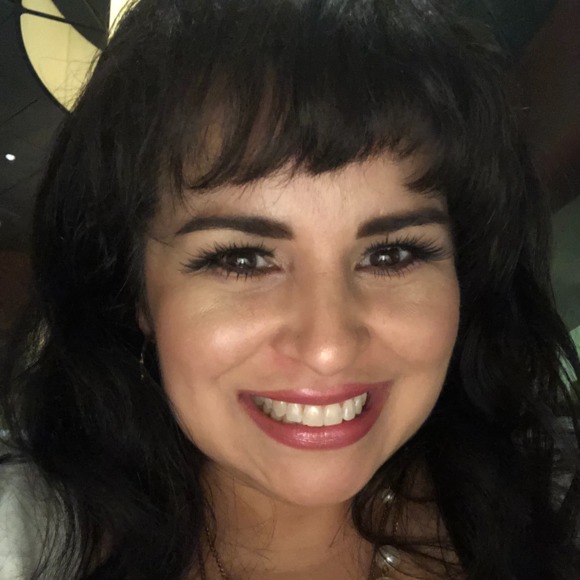 Profile Picture of Michelle Cavazos (@mbetancourt615) on Poshmark