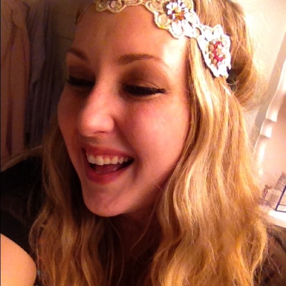 Profile Picture of Jeana Belote (@jeana_bel) on Poshmark