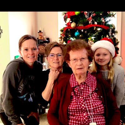 Profile Picture of Stacy Wermert (@SLWermert) on Twitter