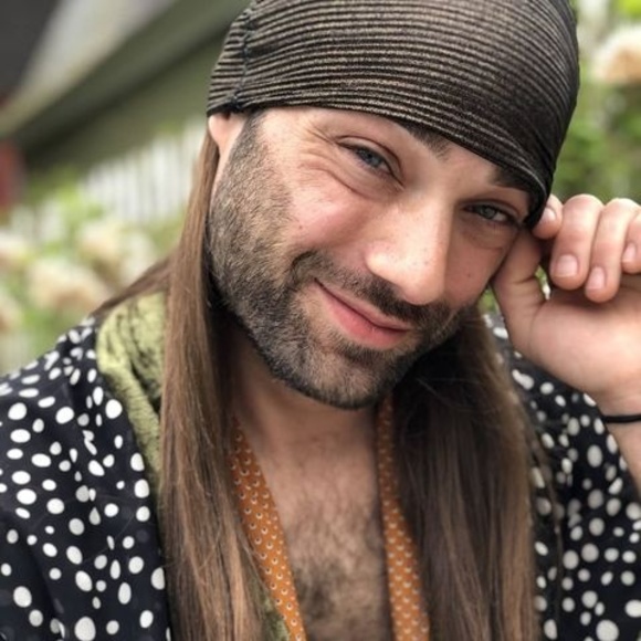 Profile Picture of Andrew Reinhardt (@apgreinhardt) on Poshmark