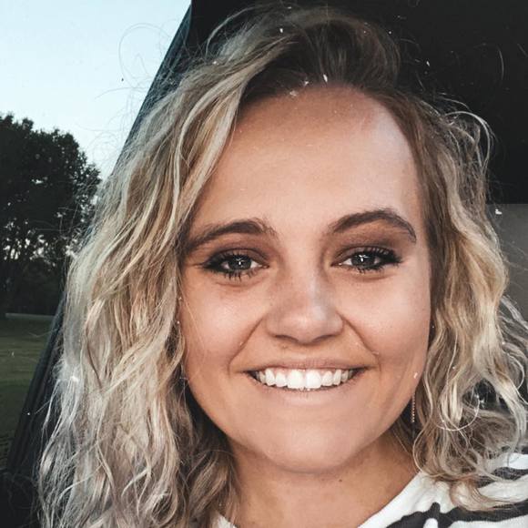 Profile Picture of Autumn Ransdell (@autumnransdell) on Poshmark