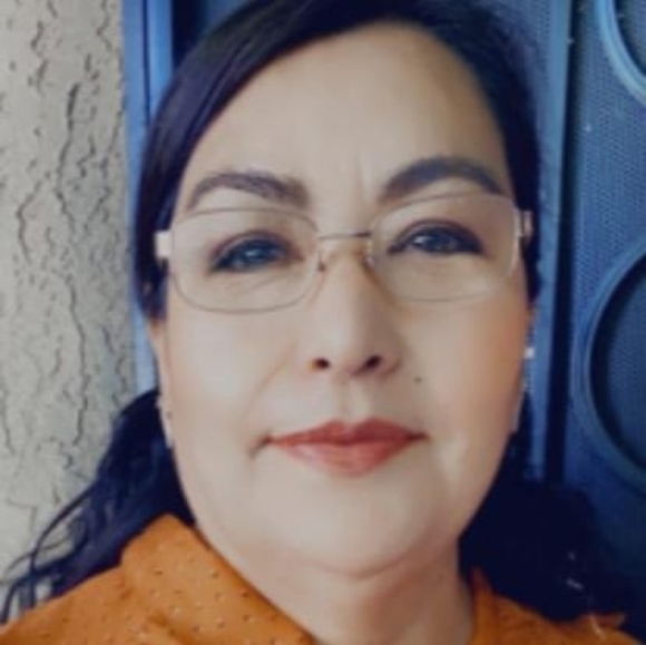 Profile Picture of Maximina Almazan (@maximinaalmazan) on Poshmark