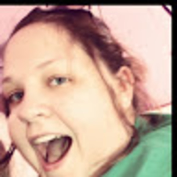 Profile Picture of Kim Key (@kkey2514) on Poshmark