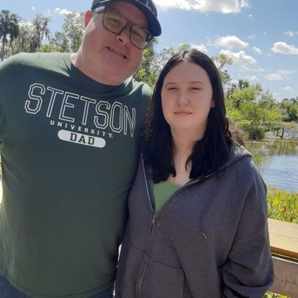 Profile Picture of Shari Hull (@sjohull) on Poshmark