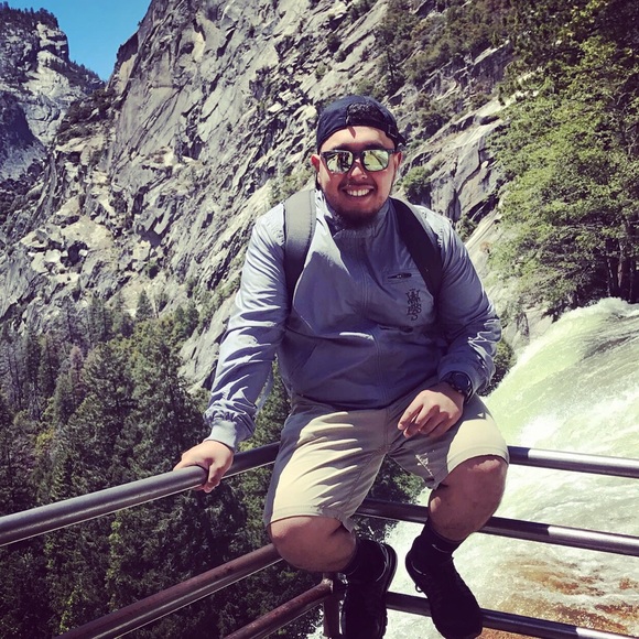 Profile Picture of David Jimenez (@davidj93) on Poshmark