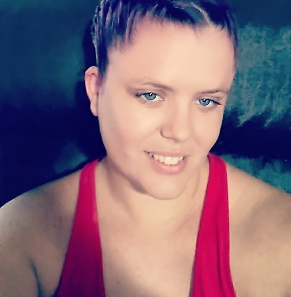 Profile Picture of Ashley Schlicher (@amarie1990) on Poshmark