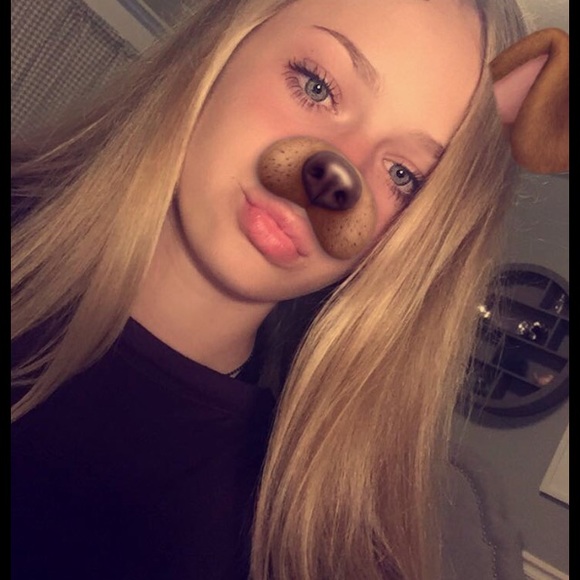 Profile Picture of Katelyn Weber (@kayelynweber) on Poshmark