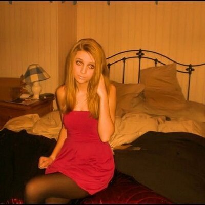 Profile Picture of Emily Davey (@emilydavey) on Twitter