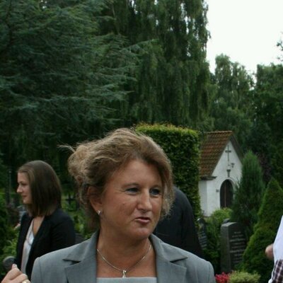 Profile Picture of Sonja Jacobsen (@jacobsen62) on Twitter