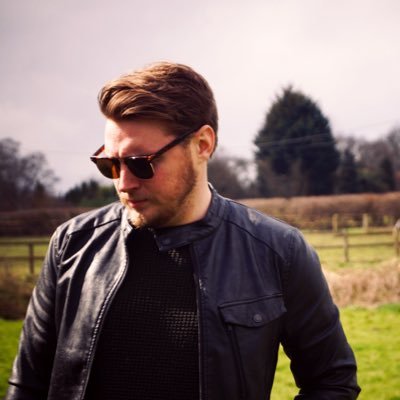 Profile Picture of Alex Hardcastle (@@alexslashalex) on Twitter