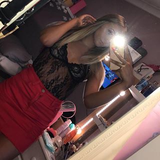 Profile Picture of Chloe Clarkson (@chloe.clarkson0212) on Facebook