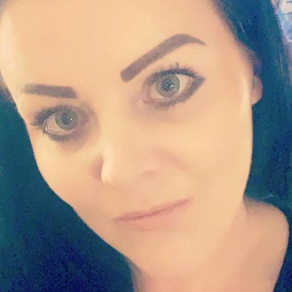 Profile Picture of Taryn Hale (@tarynukiah) on Poshmark