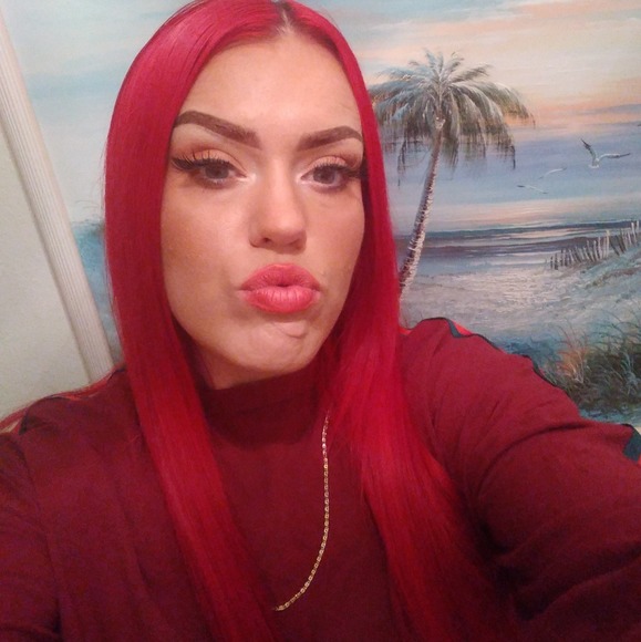 Profile Picture of Tori Coleman (@colemanv) on Poshmark