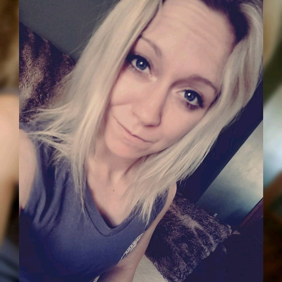 Jessalyn Kopitzke - Poshmark Profile Picture of Jessalyn Kopitzke (@jekrueger) on Poshmark