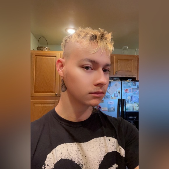 Profile Picture of Alexander Gross (@billygoat1312) on Poshmark