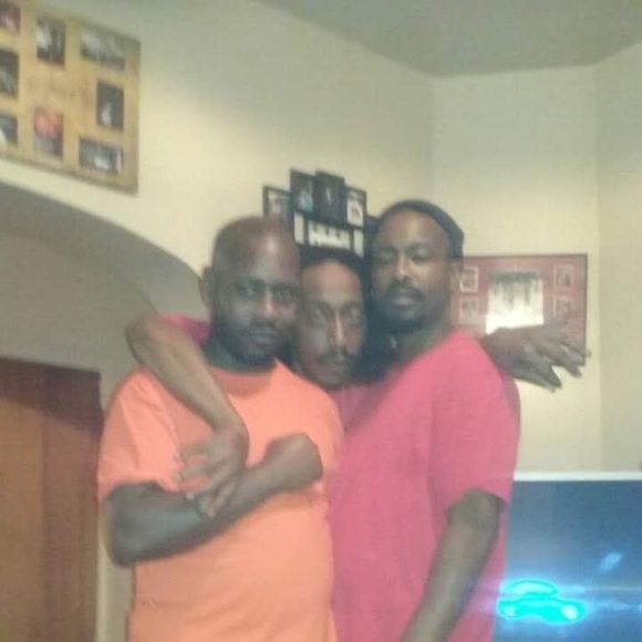 Profile Picture of Fifth Earlson (@fifthearlson) on Poshmark