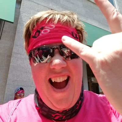 Profile Picture of Jennifer Hoffman (@hoffy1967) on Twitter