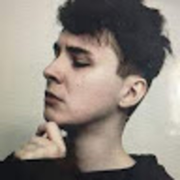 Profile Picture of Grace Riggs (@bbbutters1) on Poshmark