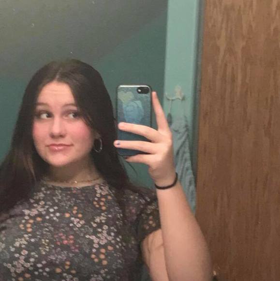 Sammy Hodges - Poshmark Profile Picture of Sammy Hodges (@sammyhodges) on Poshmark