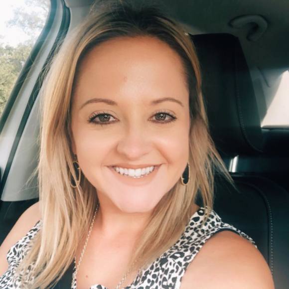 Profile Picture of Jen Likens (@jenlikens) on Poshmark