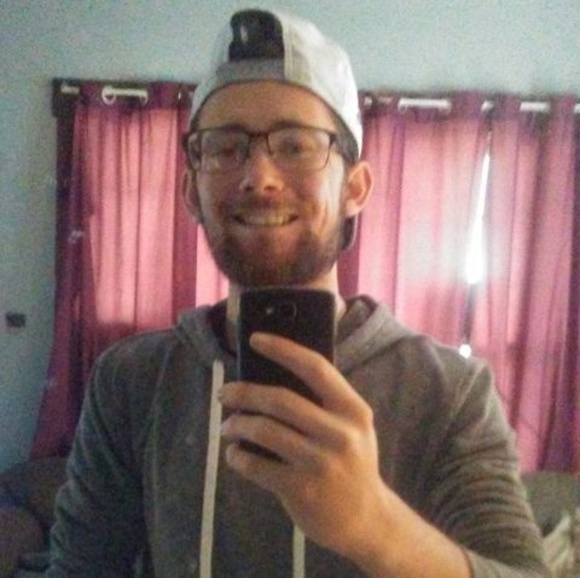 Profile Picture of Dillon Neal (@dillon_neal) on Poshmark