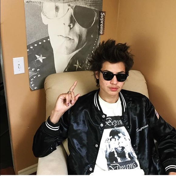 Alex Amoroso - Poshmark Profile Picture of Alex Amoroso (@alexamoroso) on Poshmark