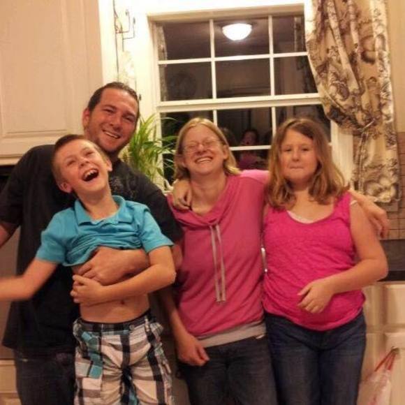 Profile Picture of Alice King (@wonderland82902) on Poshmark