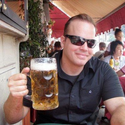 Profile Picture of Robert Helfer (@treborrefleh) on Twitter