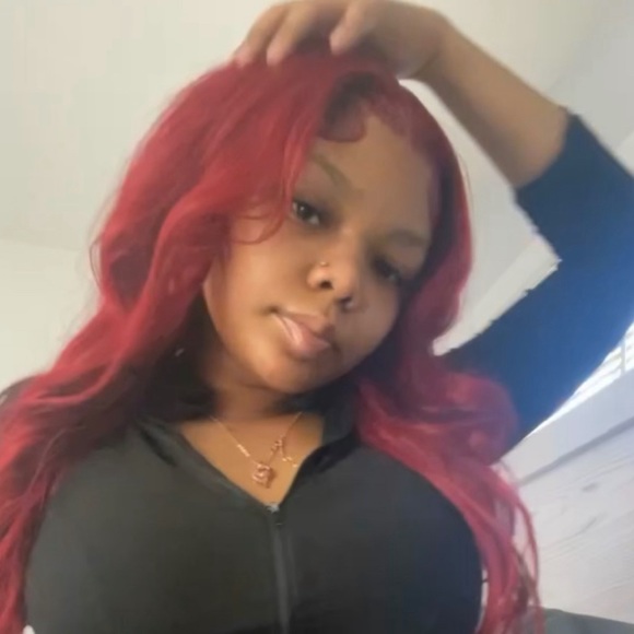 Profile Picture of Ayona Jones (@ayonajones) on Poshmark