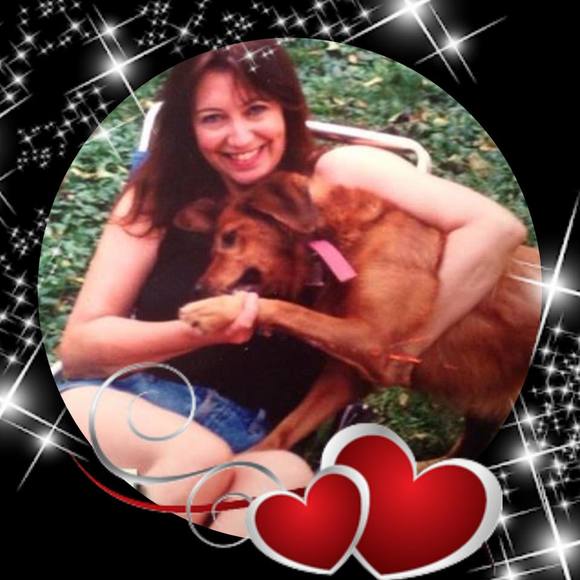 Profile Picture of Donna Andruskiewicz (@dandruskie) on Poshmark