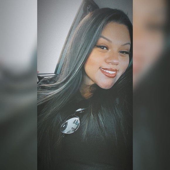 Profile Picture of Jessica Alcerro (@jessiccaax33) on Poshmark