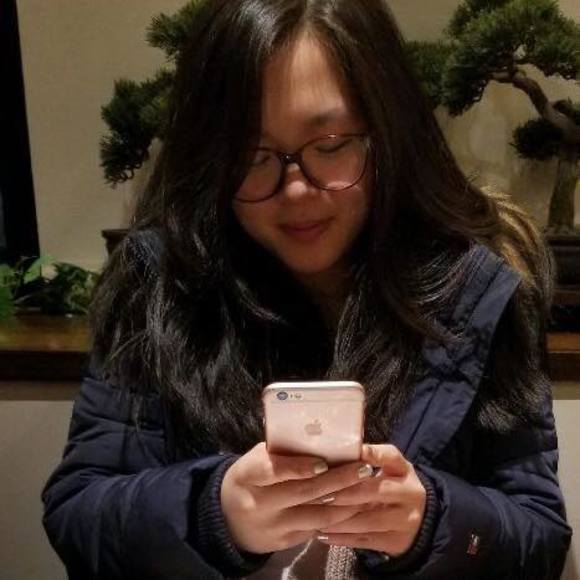 Profile Picture of Anna Harootunian (@annaharootunian) on Poshmark
