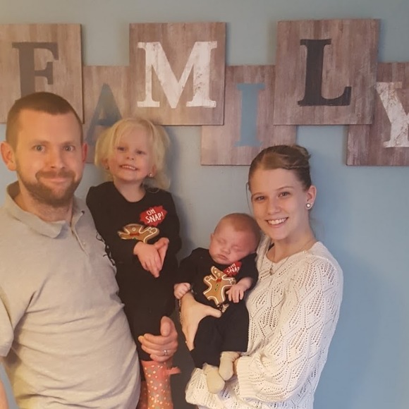 Profile Picture of Jennifer Hoyt (@jennifer_hoyt) on Poshmark