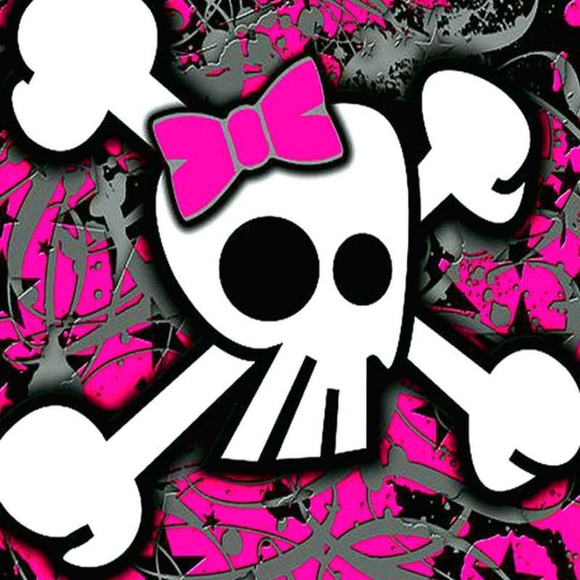 Profile Picture of Annastacia Schollian (@annaiscraycray) on Poshmark