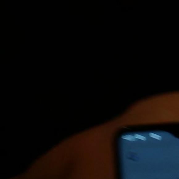 Profile Picture of Sarah James (@readinjames98) on Poshmark