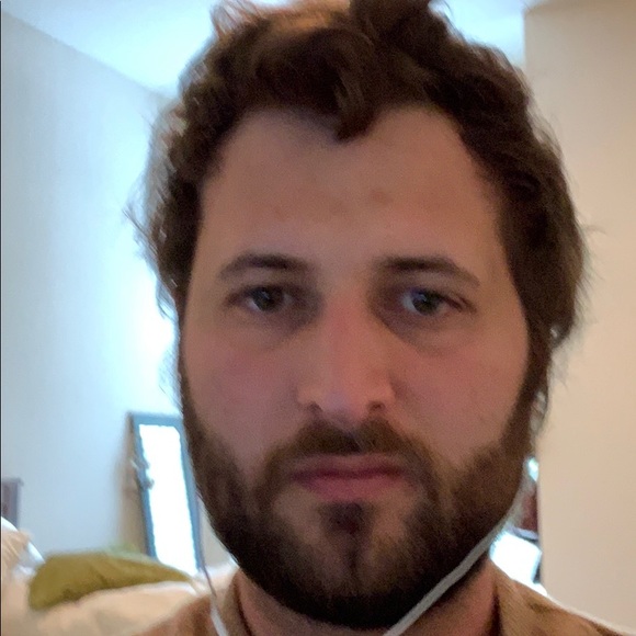 Profile Picture of Axel Bakal (@axbaax) on Poshmark