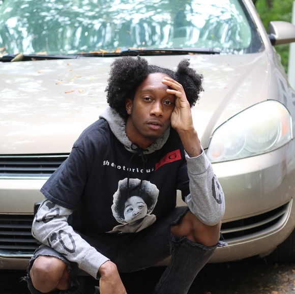 Profile Picture of Amir Clark (@amirclark22) on Poshmark