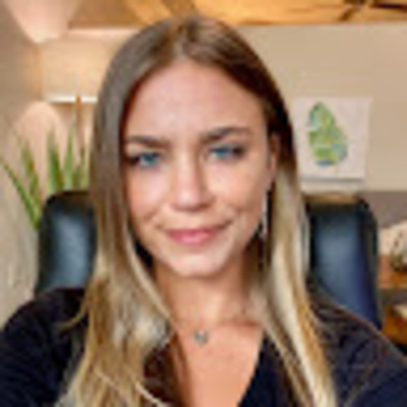 Profile Picture of Carly Capko (@c4rls) on Poshmark