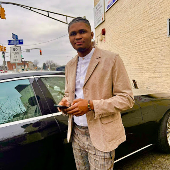 Profile Picture of Joseph Beyguidson (@jbeyguidson) on Poshmark