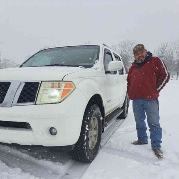 Profile Picture of Emeterio Munoz (@emeteriomunoz) on Poshmark