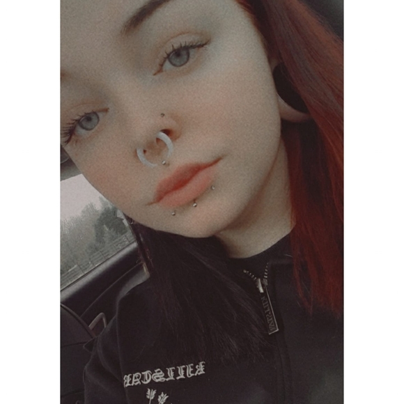 Profile Picture of Kerry Cauthorne (@kerrycauthorne) on Poshmark