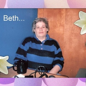 Profile Picture of Beth Hickman (@bookkook) on Myspace