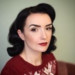 Profile Picture of Beth Matthews (@midcenturyme) on Instagram