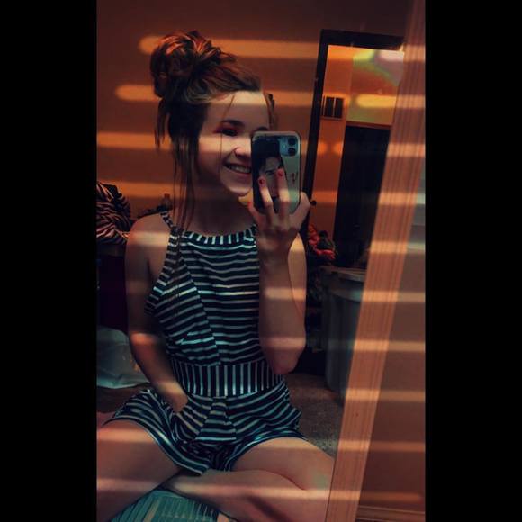 Profile Picture of Krislynn Frecker (@krislynnfrecker) on Poshmark