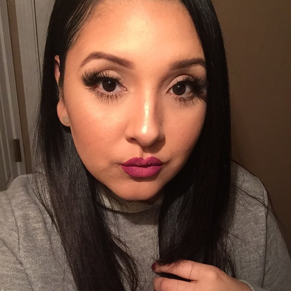 Rosemary Silva - Poshmark Profile Picture of Rosemary Silva (@rosemary_91) on Poshmark