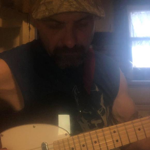 Andy Drumm - Poshmark Profile Picture of Andy Drumm (@hounddog_72) on Poshmark