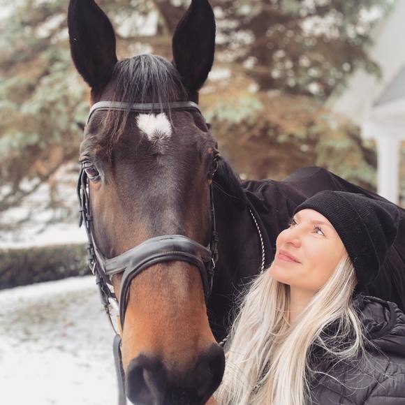 Profile Picture of Megan Glynn (@meganglynn226) on Poshmark