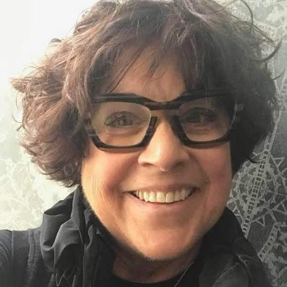 Profile Picture of Diana Schrage (@dks_now) on Poshmark